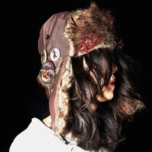 Load image into Gallery viewer, BADGE SET USHANKA