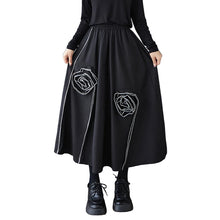 Load image into Gallery viewer, OUTLINE ROSETTE SKIRT