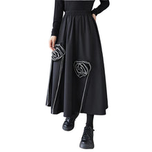 Load image into Gallery viewer, OUTLINE ROSETTE SKIRT